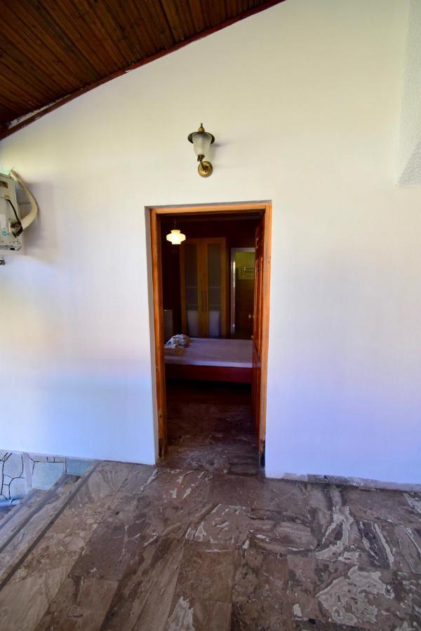 Menis Haus Rooms Неа-Врасна Экстерьер фото