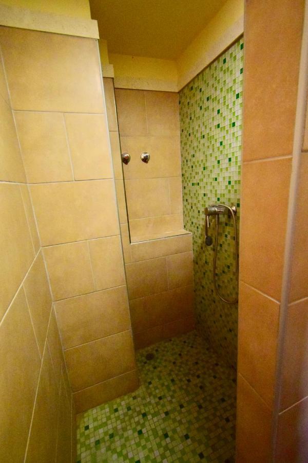 Menis Haus Rooms Неа-Врасна Экстерьер фото